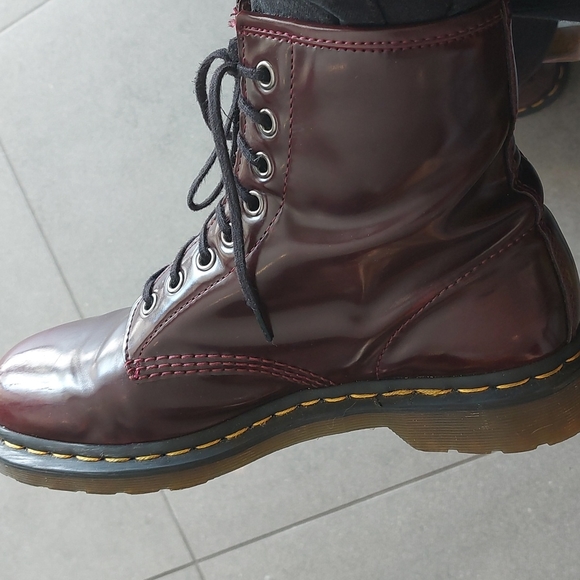 Dr Martens Genuine Air Wair Vegan Leather Boots size 40/AU9 - Picture 2 of 7